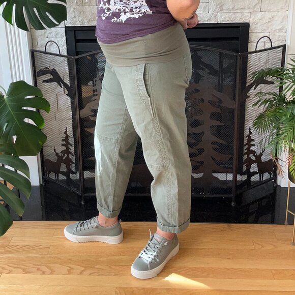 Old Navy Maternity Olive Pants size - Large - Picture 5 of 12